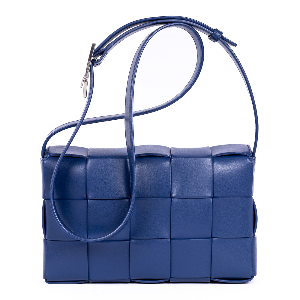 Bottega Veneta Cassette Crossbody - Picture 5 of 10